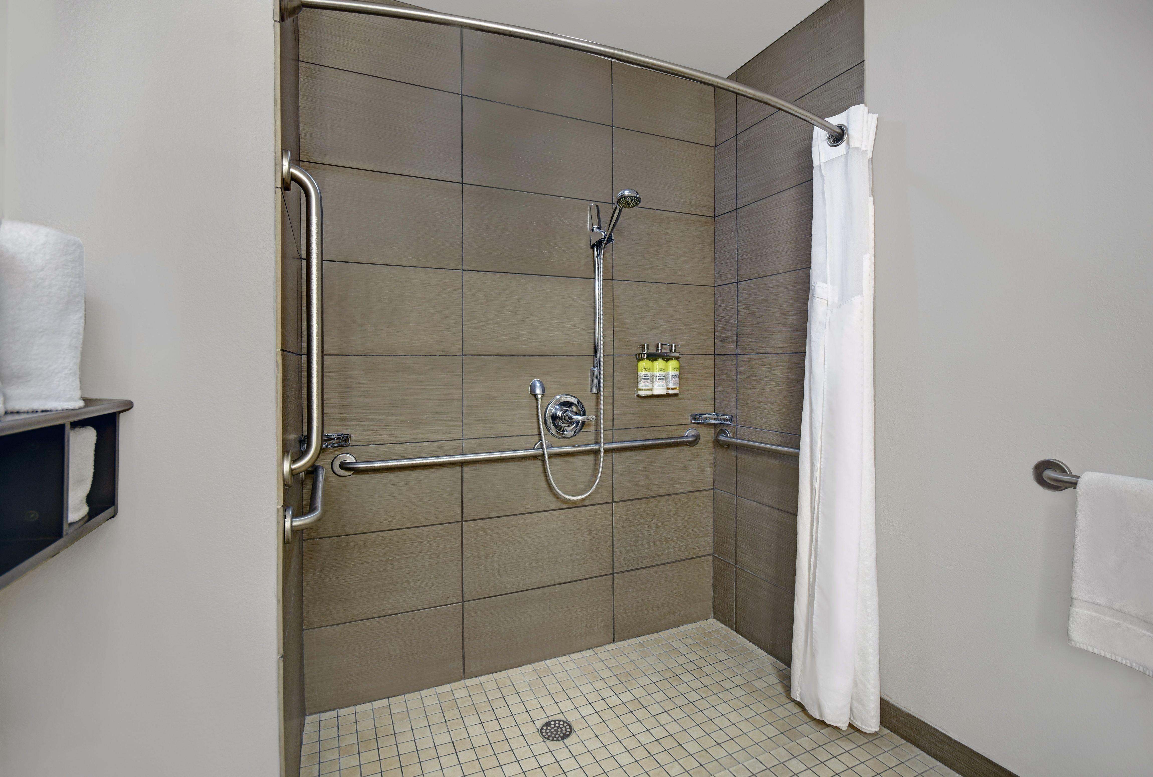 Holiday Inn Express Adrian By Ihg Екстериор снимка