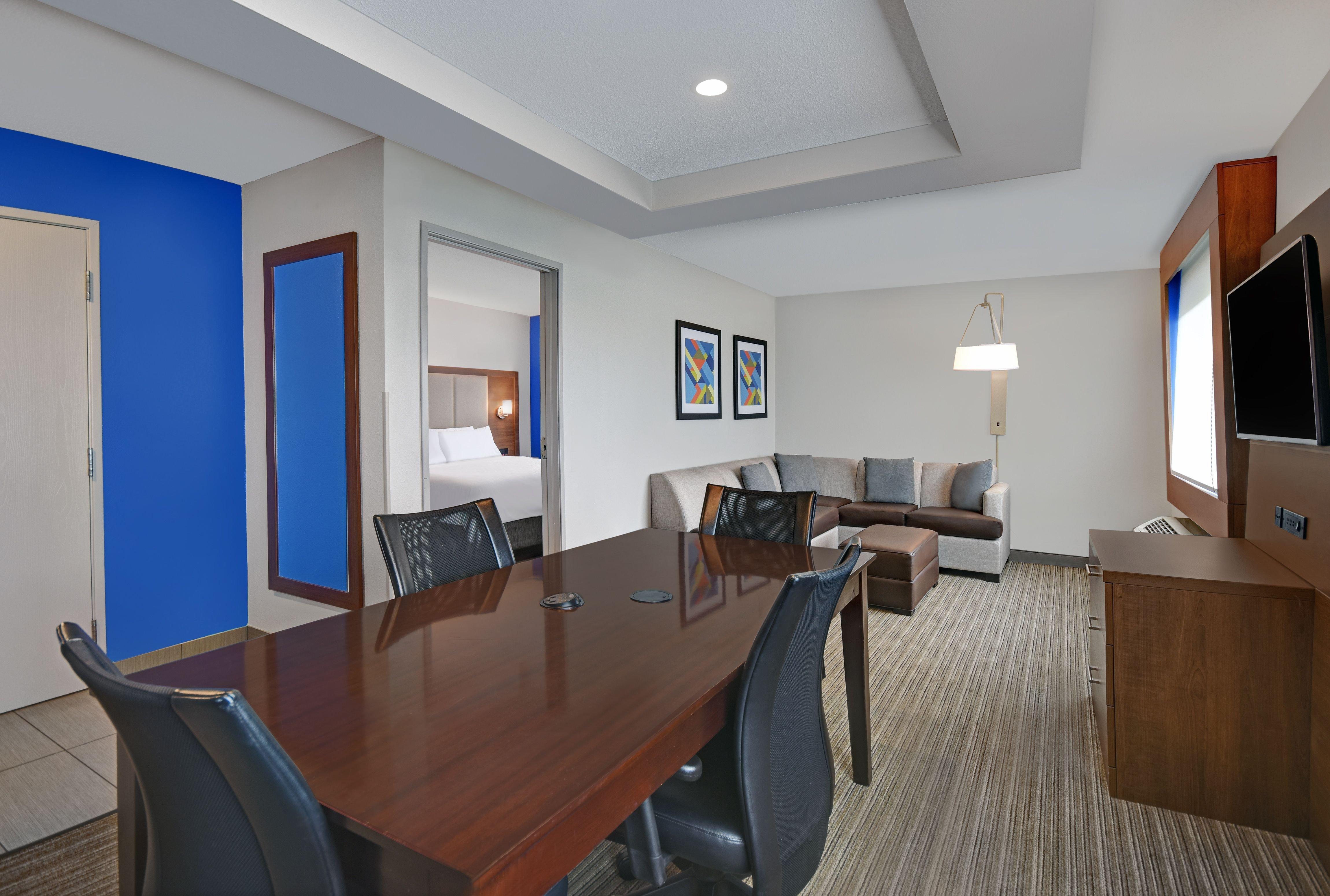 Holiday Inn Express Adrian By Ihg Екстериор снимка