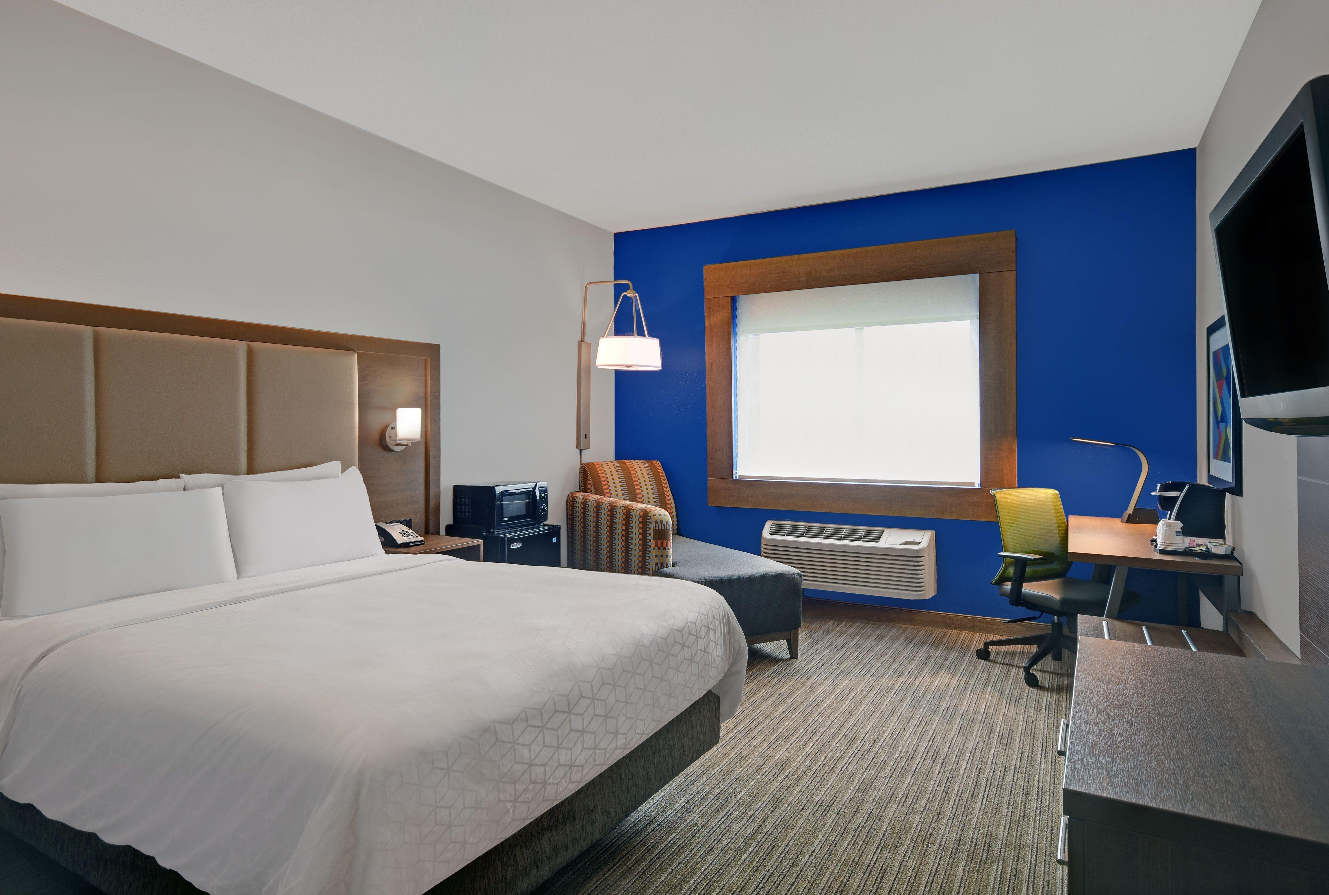 Holiday Inn Express Adrian By Ihg Екстериор снимка