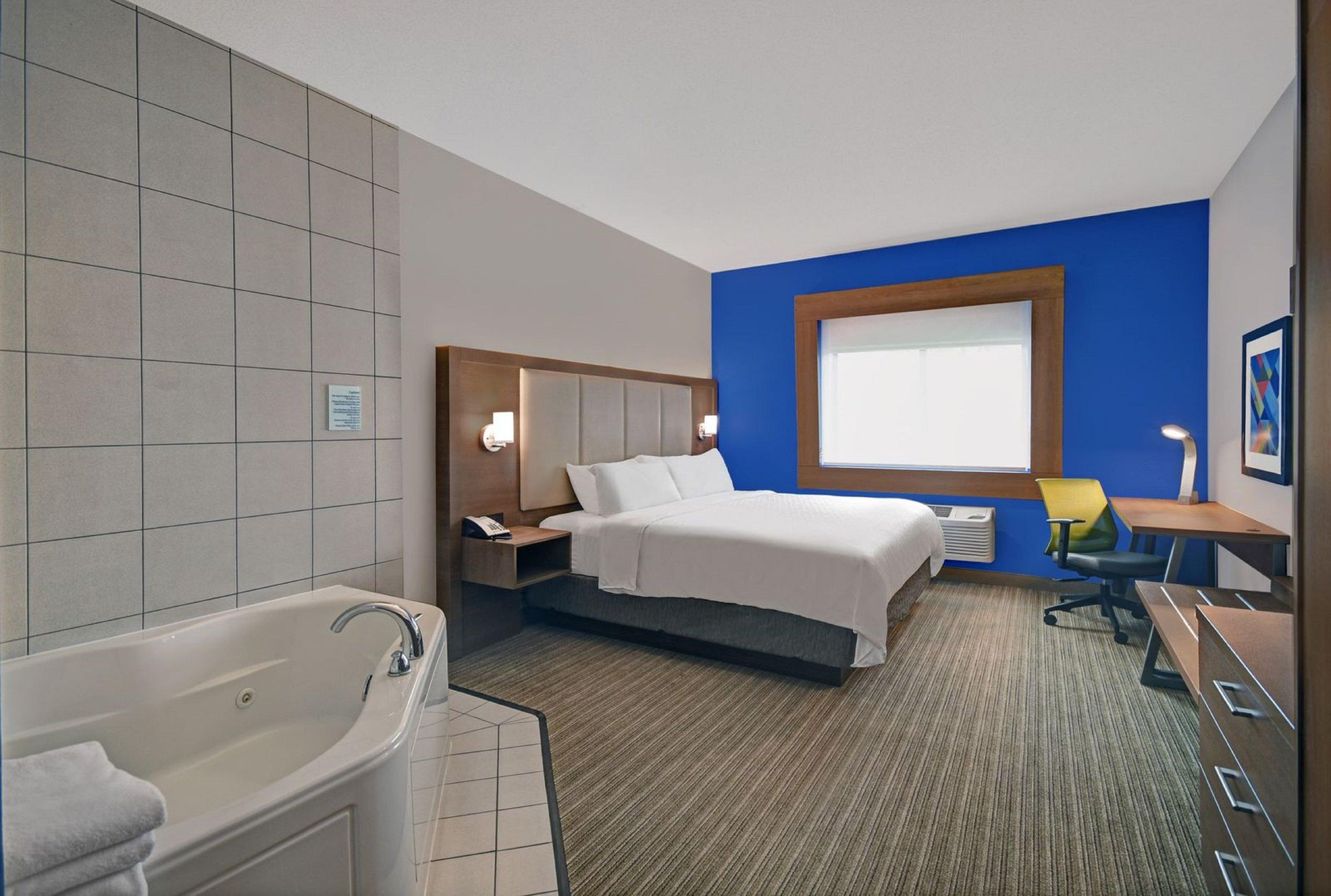 Holiday Inn Express Adrian By Ihg Екстериор снимка