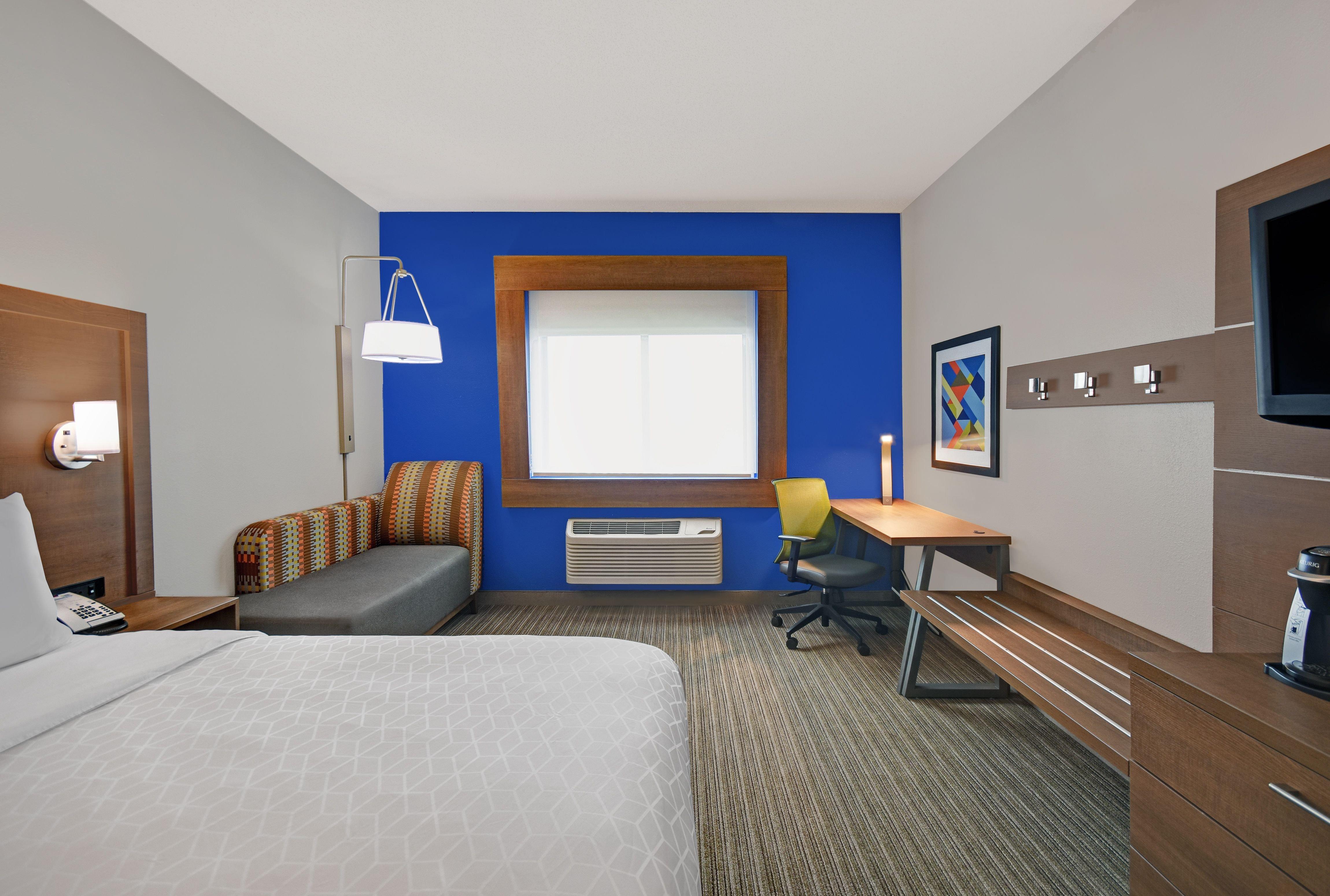 Holiday Inn Express Adrian By Ihg Екстериор снимка