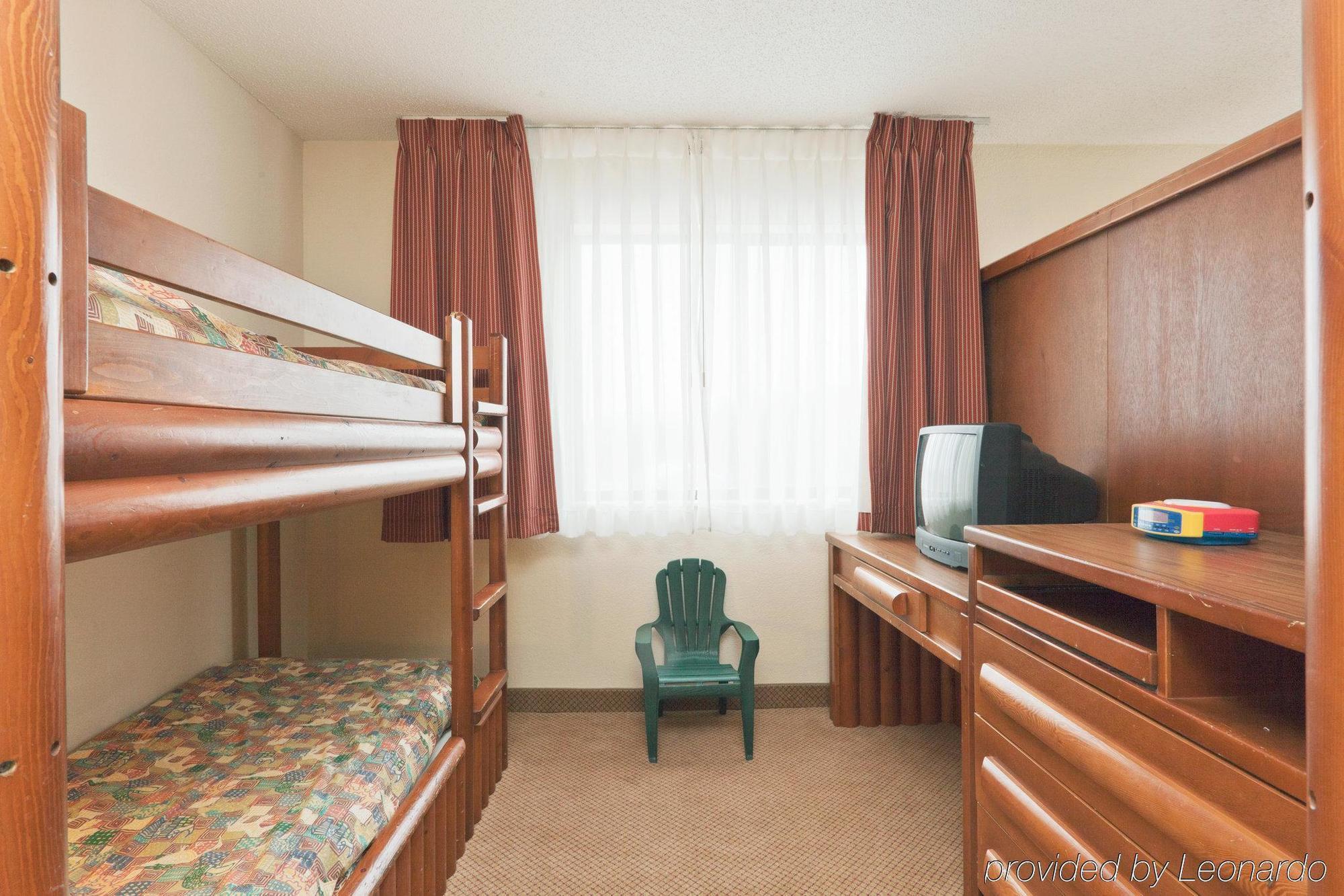 Holiday Inn Express Adrian By Ihg Стая снимка
