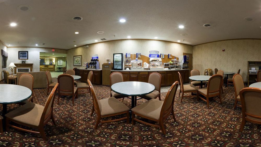 Holiday Inn Express Adrian By Ihg Екстериор снимка