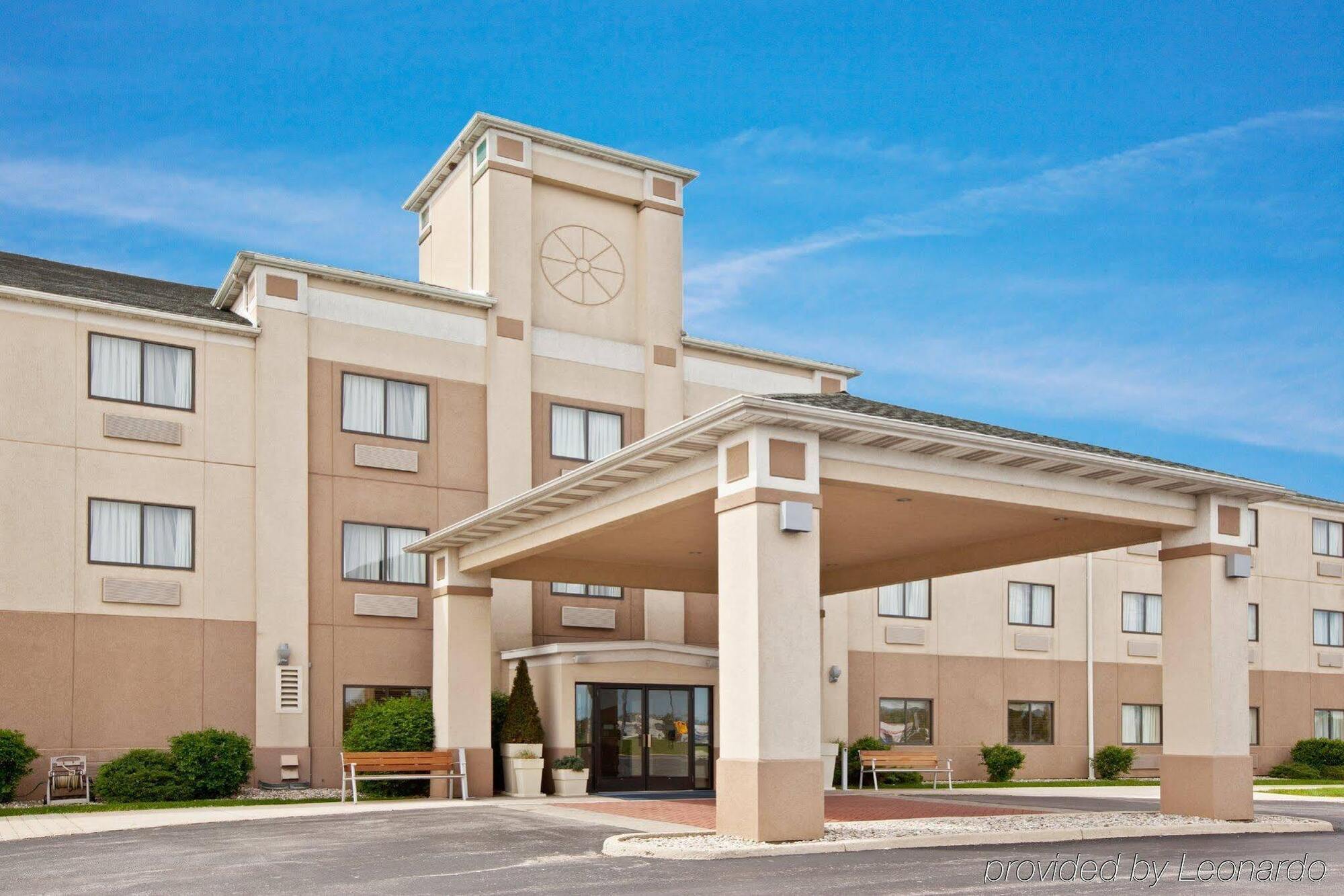 Holiday Inn Express Adrian By Ihg Екстериор снимка